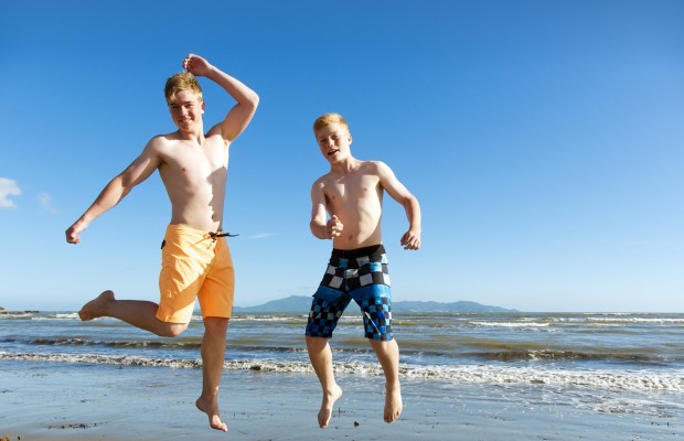 boardshorty na plaży